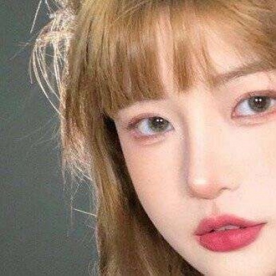 20岁左右女人微信头像(22张)