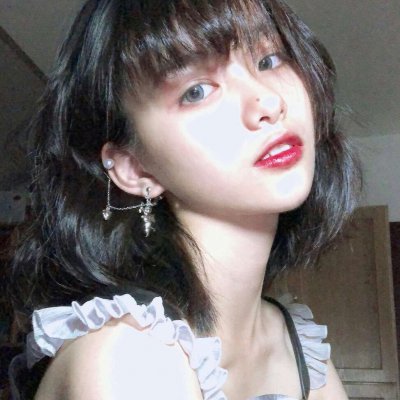 20岁左右女人微信头像(22张)