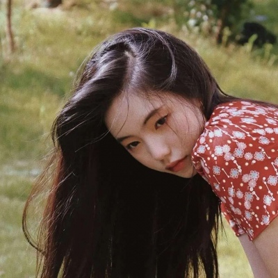 1823满满的春天气息感元气女生头像(优选20张)