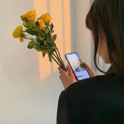 1823满满的春天气息感元气女生头像(优选20张)