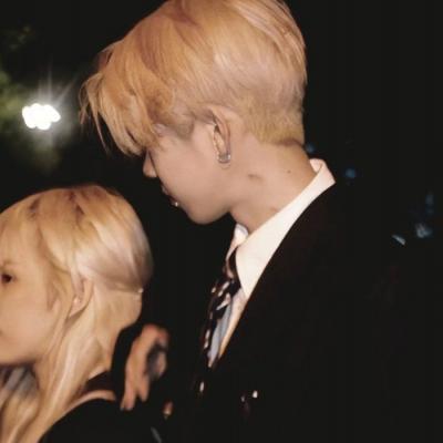 高清好看情侣头像一张(优选16张)