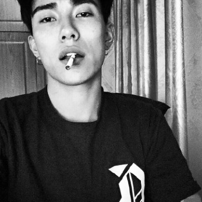 qq头像男生霸气抽烟头像(精选16张)