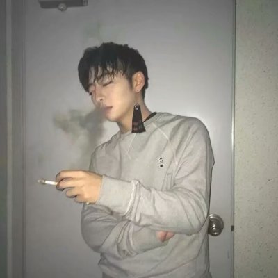 qq头像男生霸气抽烟头像(精选16张)