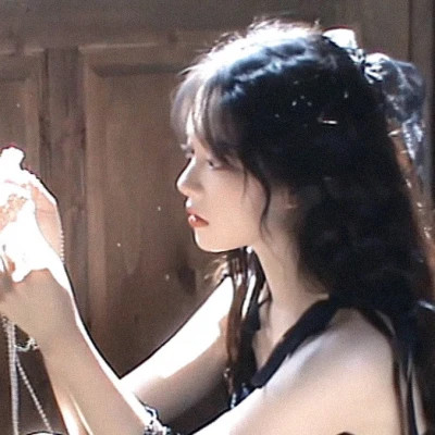 2023年小女生头像(共26张)