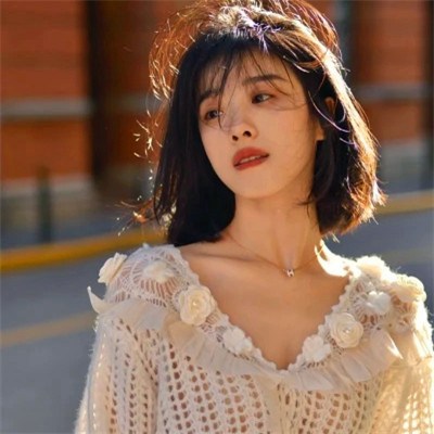 2023年小女生头像(共26张)