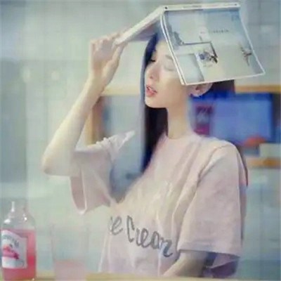 2023年最潮最火女生头像图片(24张)