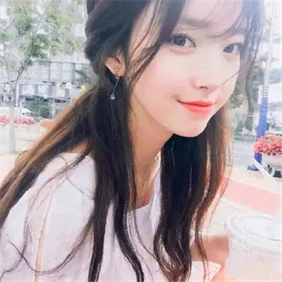 2023年最潮最火女生头像图片(24张)