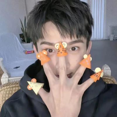 好看情侣头像真人高颜值一人一张(精选18张)