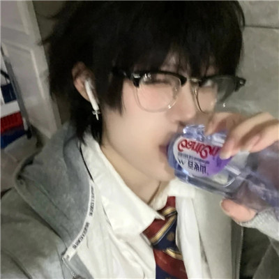 2023年微信最潮男生头像(24张)