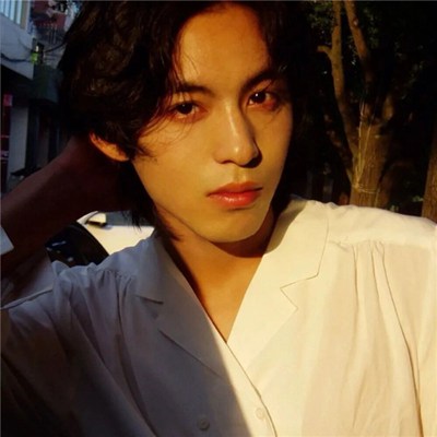 2023最潮最新微信男头像(24张)