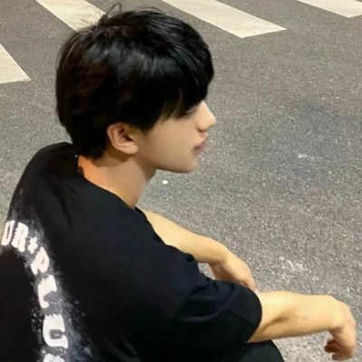 2023最潮最新微信男头像(24张)