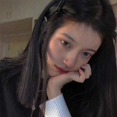 高清意境女头像图片(22张)