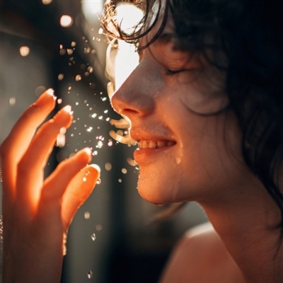 高清意境女头像图片(22张)