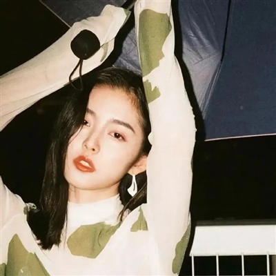 高清意境女头像图片(22张)