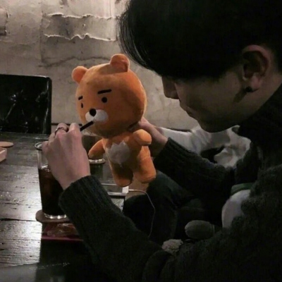 很惊艳的很好看的男生真人qq头像图片(共24张)