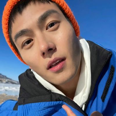 很惊艳的很好看的男生真人qq头像图片(共24张)