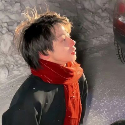 超级好看的真人男生头像(共20张)