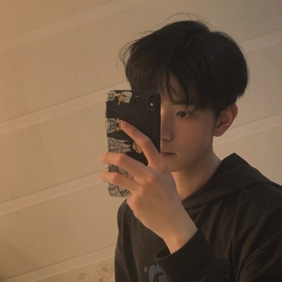 超级好看的真人男生头像(共20张)