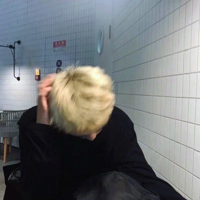 2223新款可爱男微信头像(精选20张)