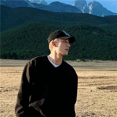 2223新款可爱男微信头像(精选20张)