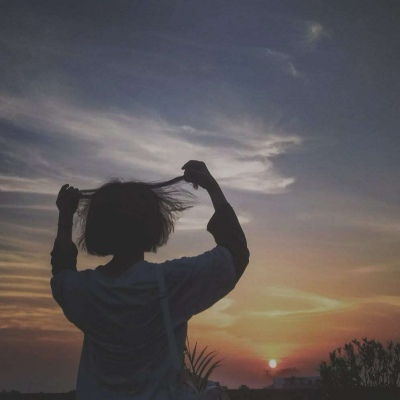 2023抖音最火女生背影头像(优选24张)