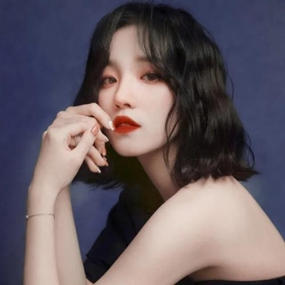 2023年最火爆的头像女生(共24张)