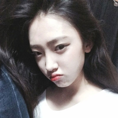 精选优质女生头像(共24张)