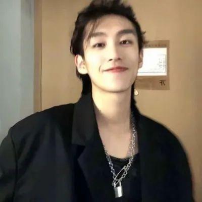 好看又耐看的头像男(24张)