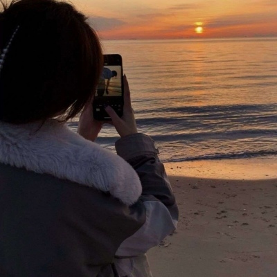 高清一对两张微信情侣头像图片大全(共18张)