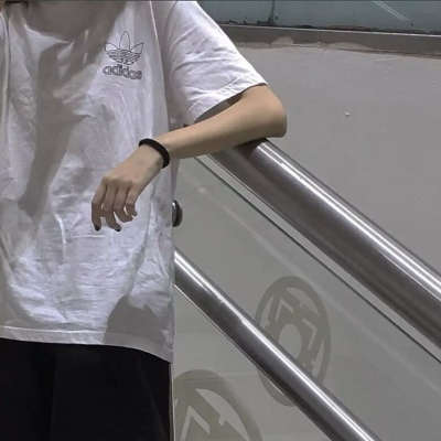 高清一对两张微信情侣头像图片大全(共18张)