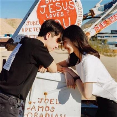 微信情侣一人一张头像一男一女(优选20张)