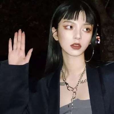 霸气高冷女孩头像图片(共24张)