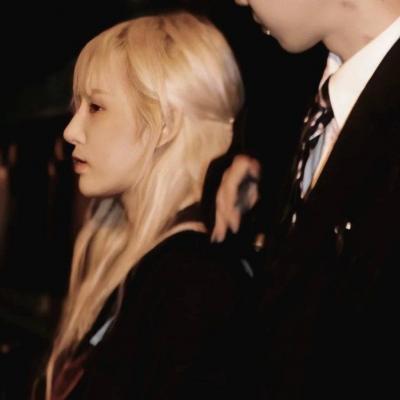 很罕见又很好看的情头一人一张(共24张)