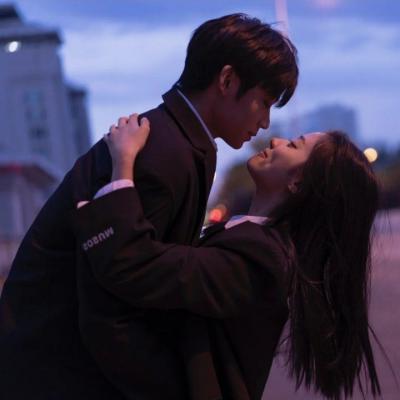 很罕见又很好看的情头一人一张(共24张)