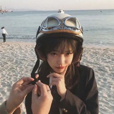 清纯气质女头像图片(24张)