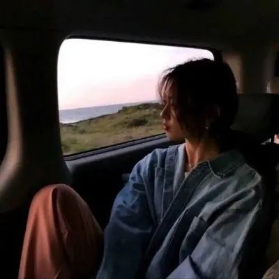 清纯气质女头像图片(24张)