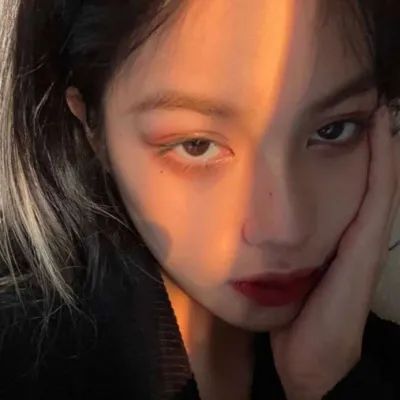 清纯气质女头像图片(24张)