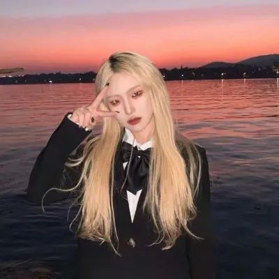 清纯气质女头像图片(24张)