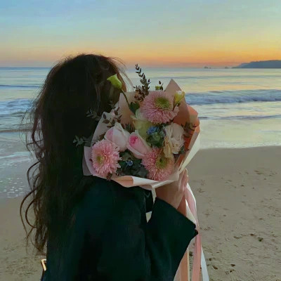 好看的高清女头像图片大全(共22张)