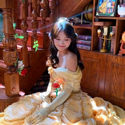 好看的高清女头像图片大全(共22张)