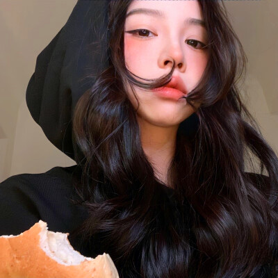 好看的高清女头像图片大全(共22张)