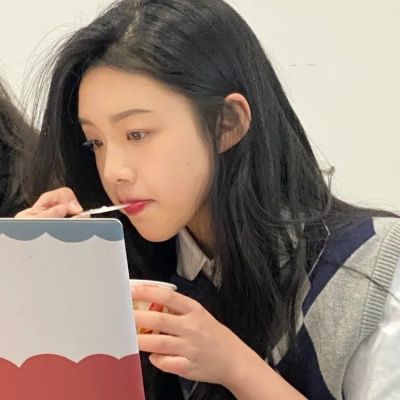 头像森系女生唯美图片(优选24张)