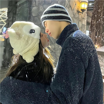 2023非常甜又恩爱的情头(精选22张)