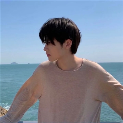2023干净阳光的男生头像(22张)