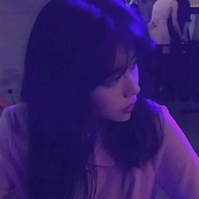 紫色系霸气女头像图片(精选24张)